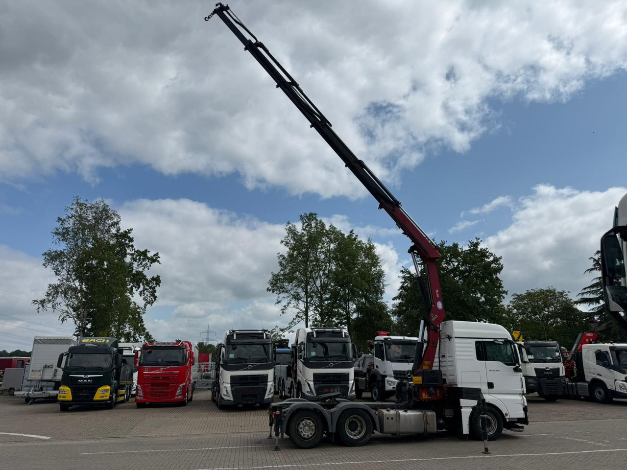 MAN TGX 26.440 6x2 mit HMF 3000-5 Kran TÜV NEU - Crane truck: picture 4 MAN TGX 26.440 6x2 mit HMF 3000-5 Kran TÜV NEU - Crane truck: picture 4