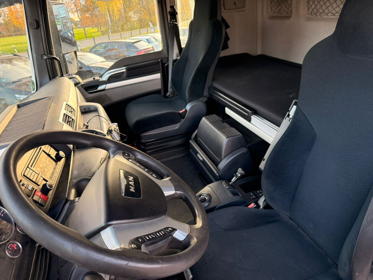 Tractor unit MAN TGX 26.440 6x2 mit HMF 3000-K5 Kran Top Zustand: picture 11