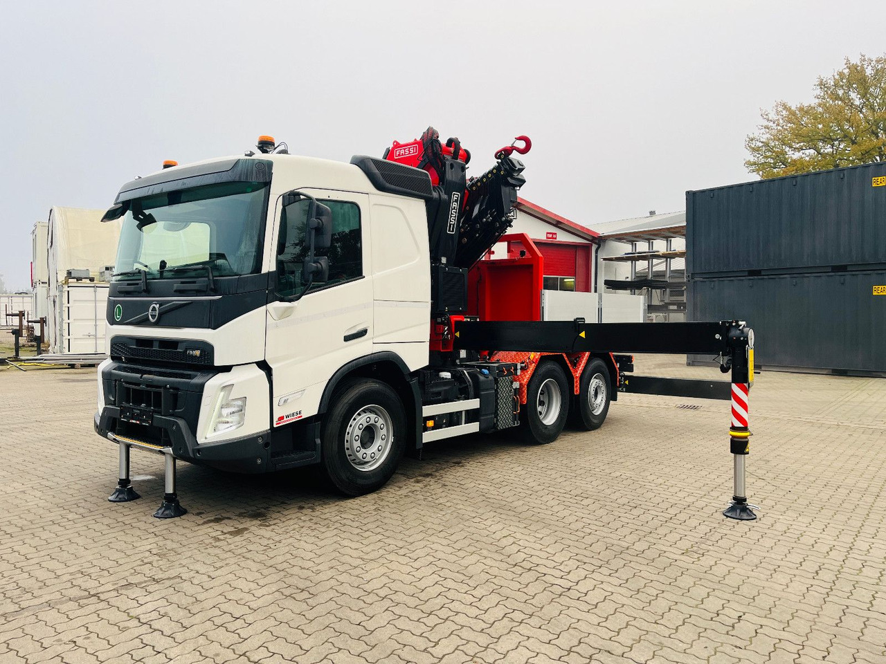 Volvo FMX 540 6x2 mit Kran Fassi F545.2.28 - Tractor unit: picture 1 Volvo FMX 540 6x2 mit Kran Fassi F545.2.28 - Tractor unit: picture 1