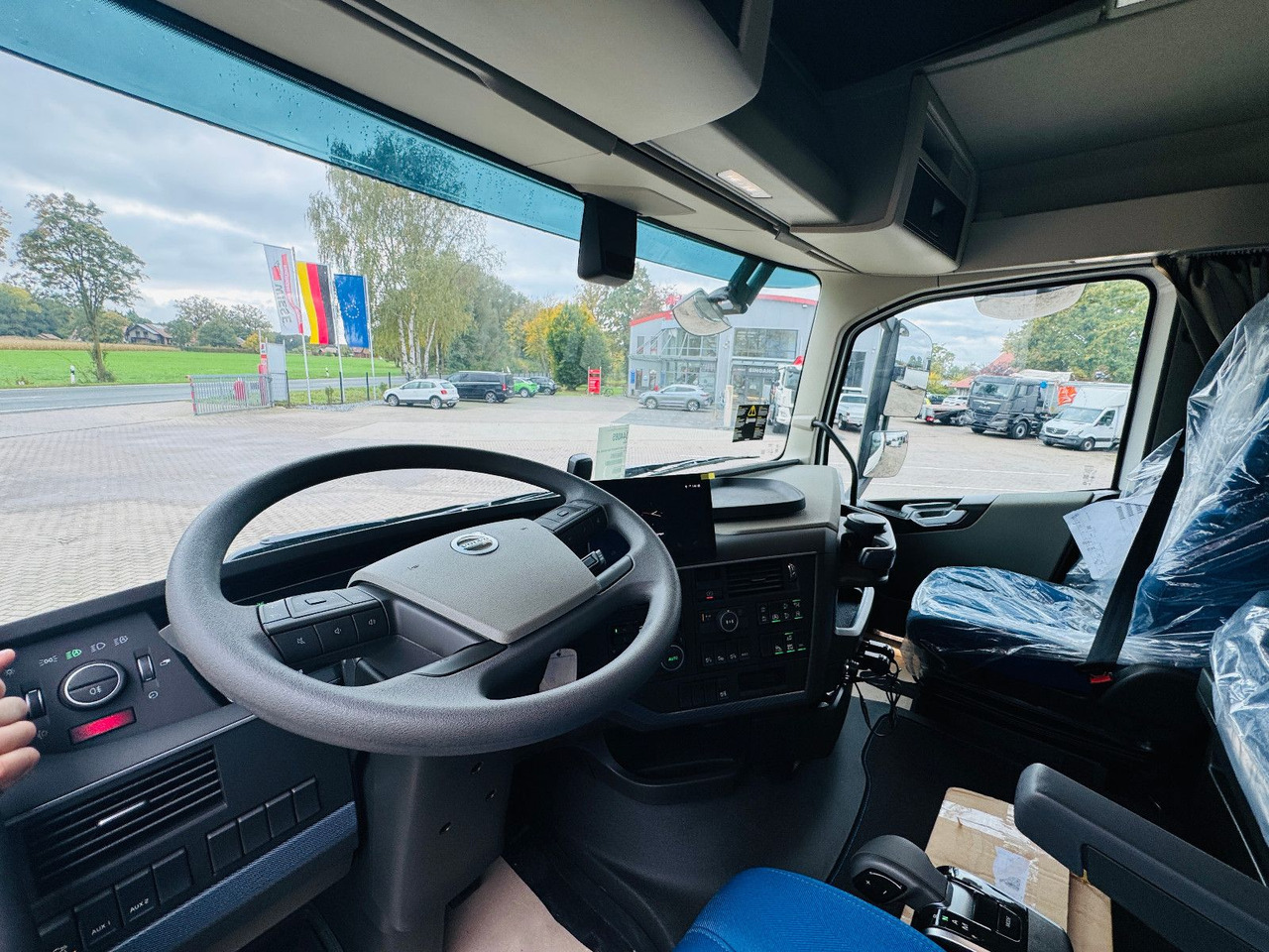 Lease a  Volvo FH 500 8x4 Kran F820 RA2.27 Jib & Winde Sofort Volvo FH 500 8x4 Kran F820 RA2.27 Jib & Winde Sofort: picture 11