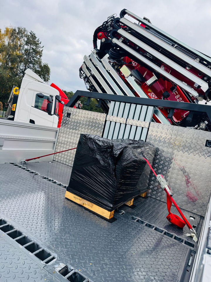 Lease a  Volvo FH 500 8x4 Kran F820 RA2.27 Jib & Winde Sofort Volvo FH 500 8x4 Kran F820 RA2.27 Jib & Winde Sofort: picture 8