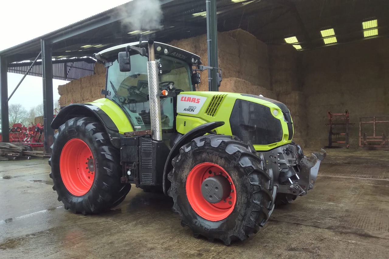 CLAAS AXION 850 - Farm tractor: picture 4 CLAAS AXION 850 - Farm tractor: picture 4