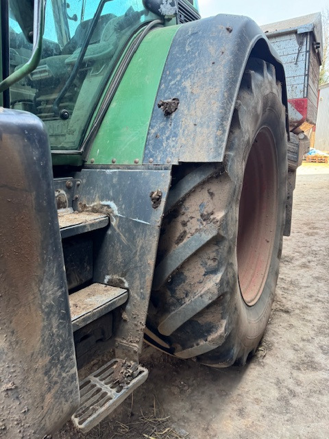 FENDT 820 VARIO - Farm tractor: picture 3 FENDT 820 VARIO - Farm tractor: picture 3