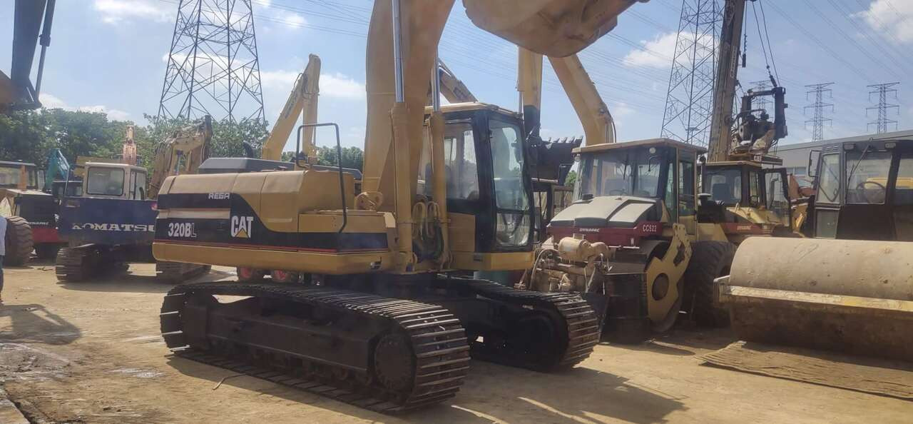 CATERPILLAR 320BL - Crawler excavator: picture 1 CATERPILLAR 320BL - Crawler excavator: picture 1