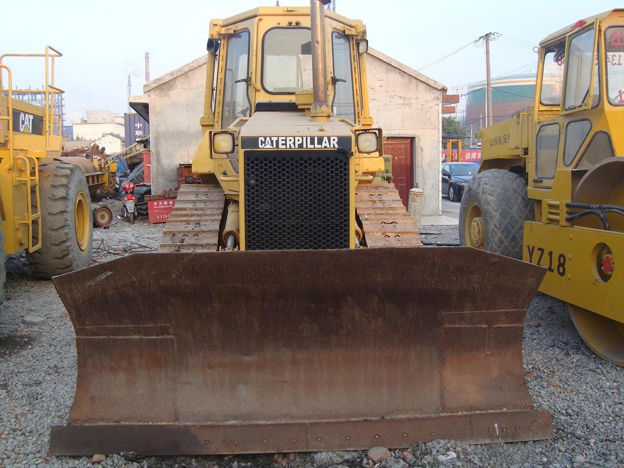CATERPILLAR D4H - Bulldozer: picture 3 CATERPILLAR D4H - Bulldozer: picture 3