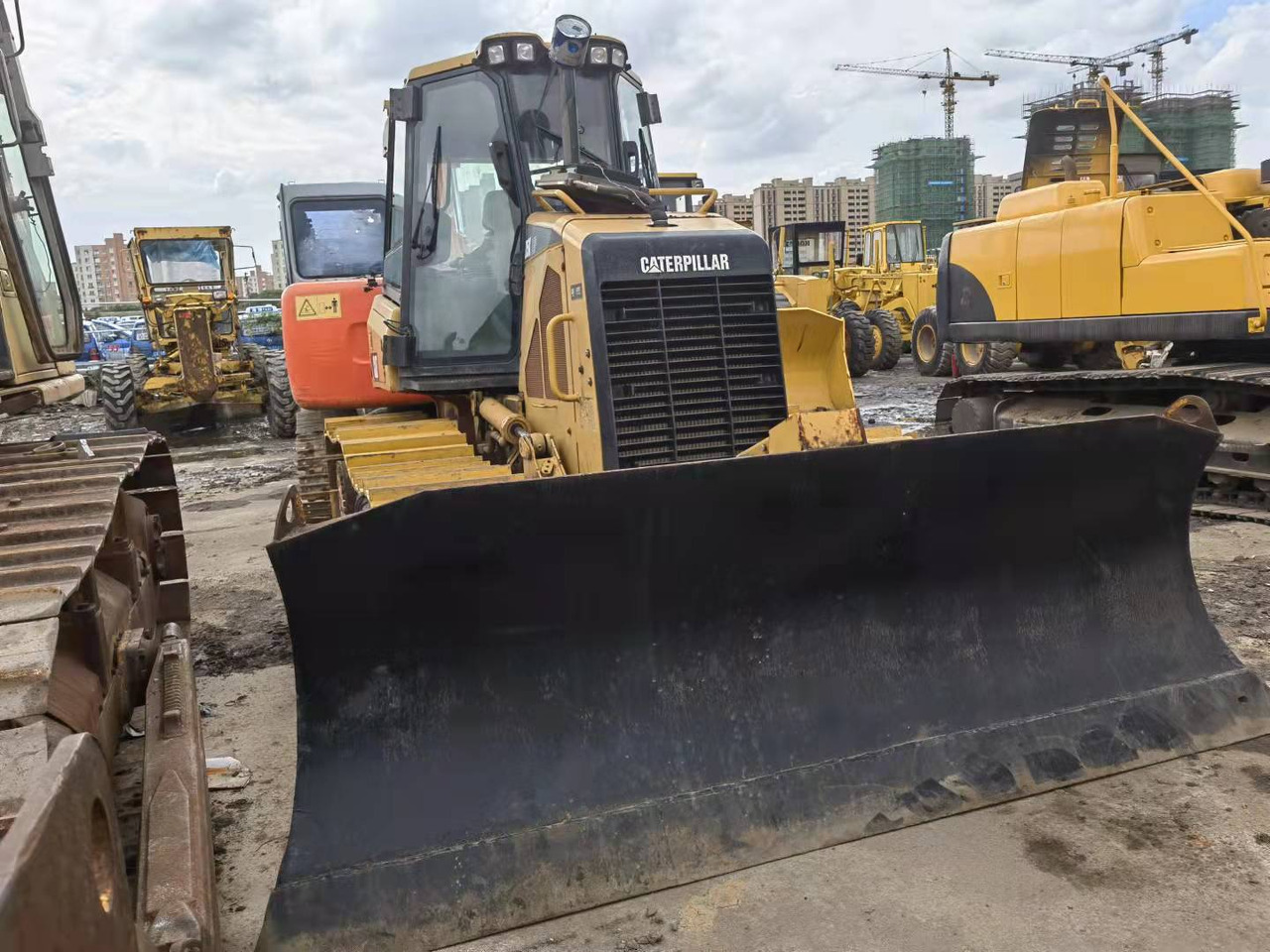 CATERPILLAR D5K LGP - Excavator: picture 3 CATERPILLAR D5K LGP - Excavator: picture 3