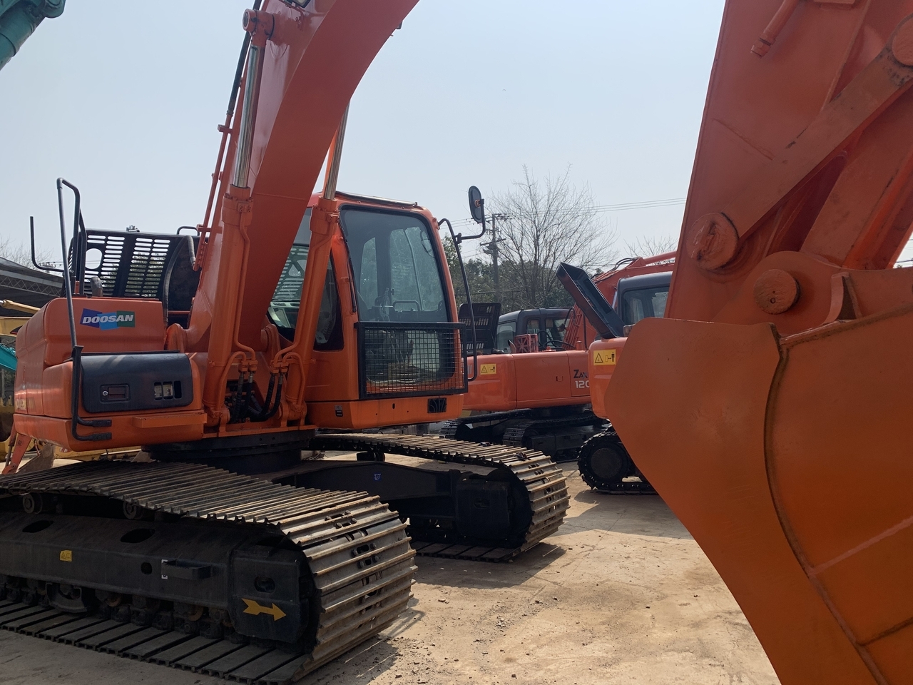 DOOSAN DX225LC-excavator - Crawler excavator: picture 2 DOOSAN DX225LC-excavator - Crawler excavator: picture 2