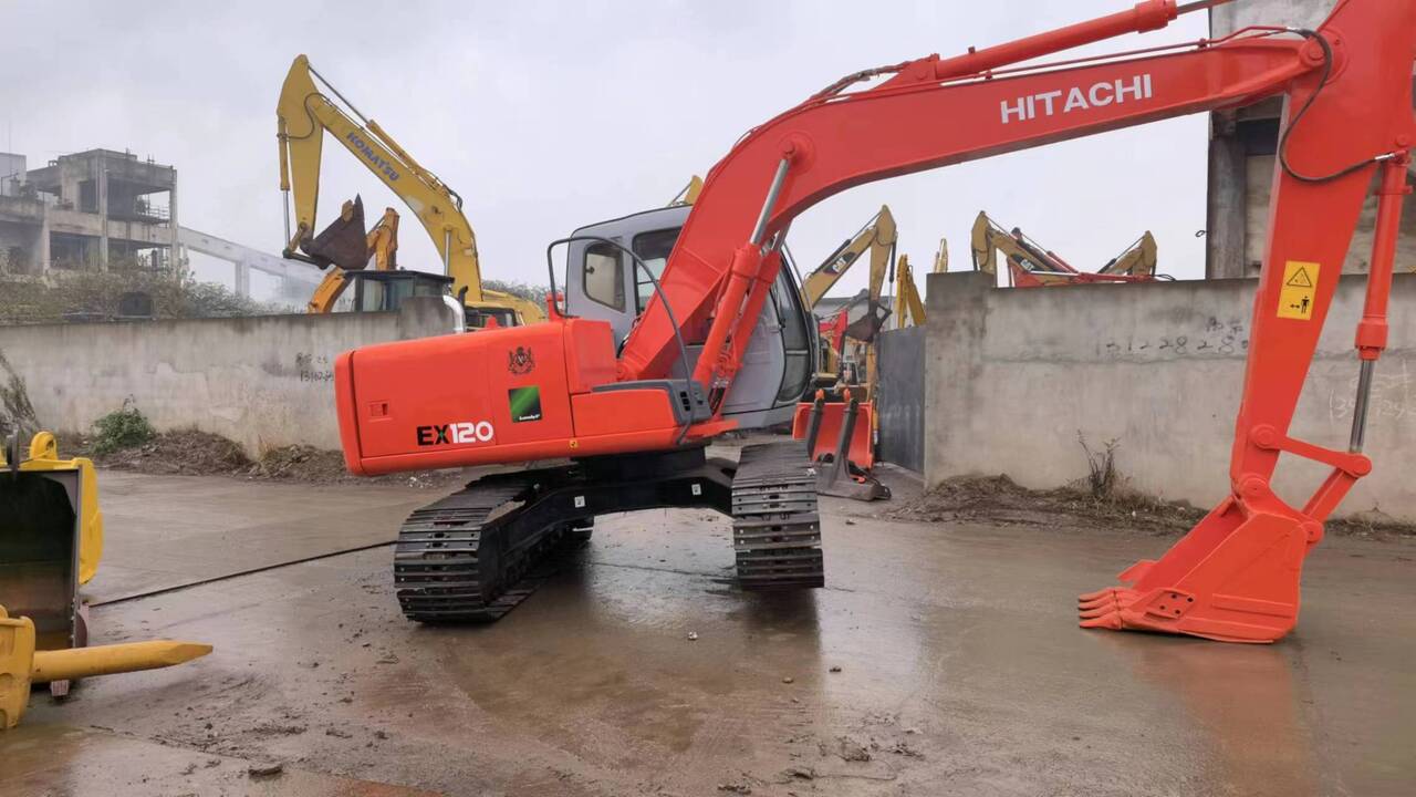 HITACHI EX120-5 - Crawler excavator: picture 3 HITACHI EX120-5 - Crawler excavator: picture 3