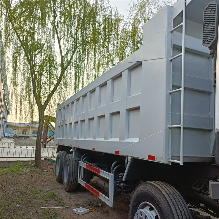 Tipper HOWO 8x4 371 -Tipper-White: picture 9