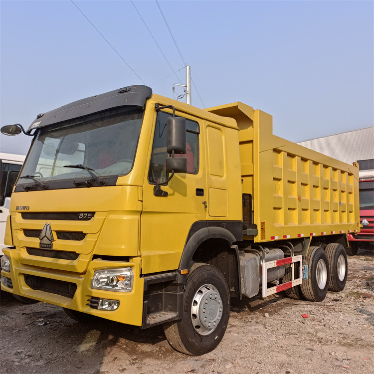 HOWO HOWO 6x4 375 -yellow tipper - Tipper: picture 4 HOWO HOWO 6x4 375 -yellow tipper - Tipper: picture 4