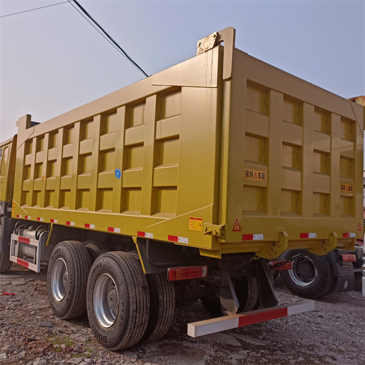 Tipper HOWO HOWO 6x4 375 -yellow tipper: picture 7