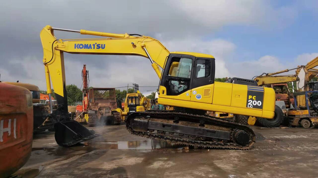 KOMATSU PC200LC - Crawler excavator: picture 2 KOMATSU PC200LC - Crawler excavator: picture 2