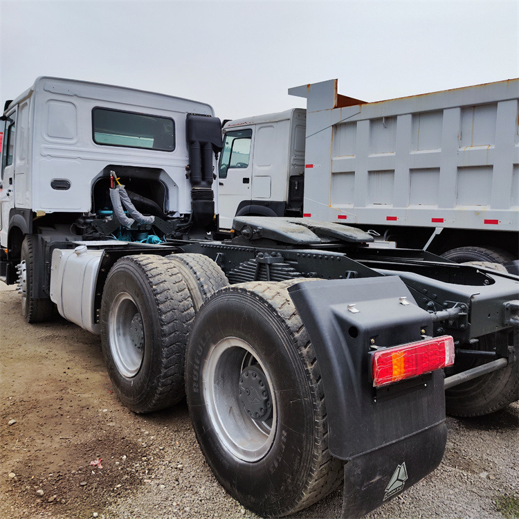HOWO HOWO 6x4 375 tractor - Tractor unit: picture 3 HOWO HOWO 6x4 375 tractor - Tractor unit: picture 3