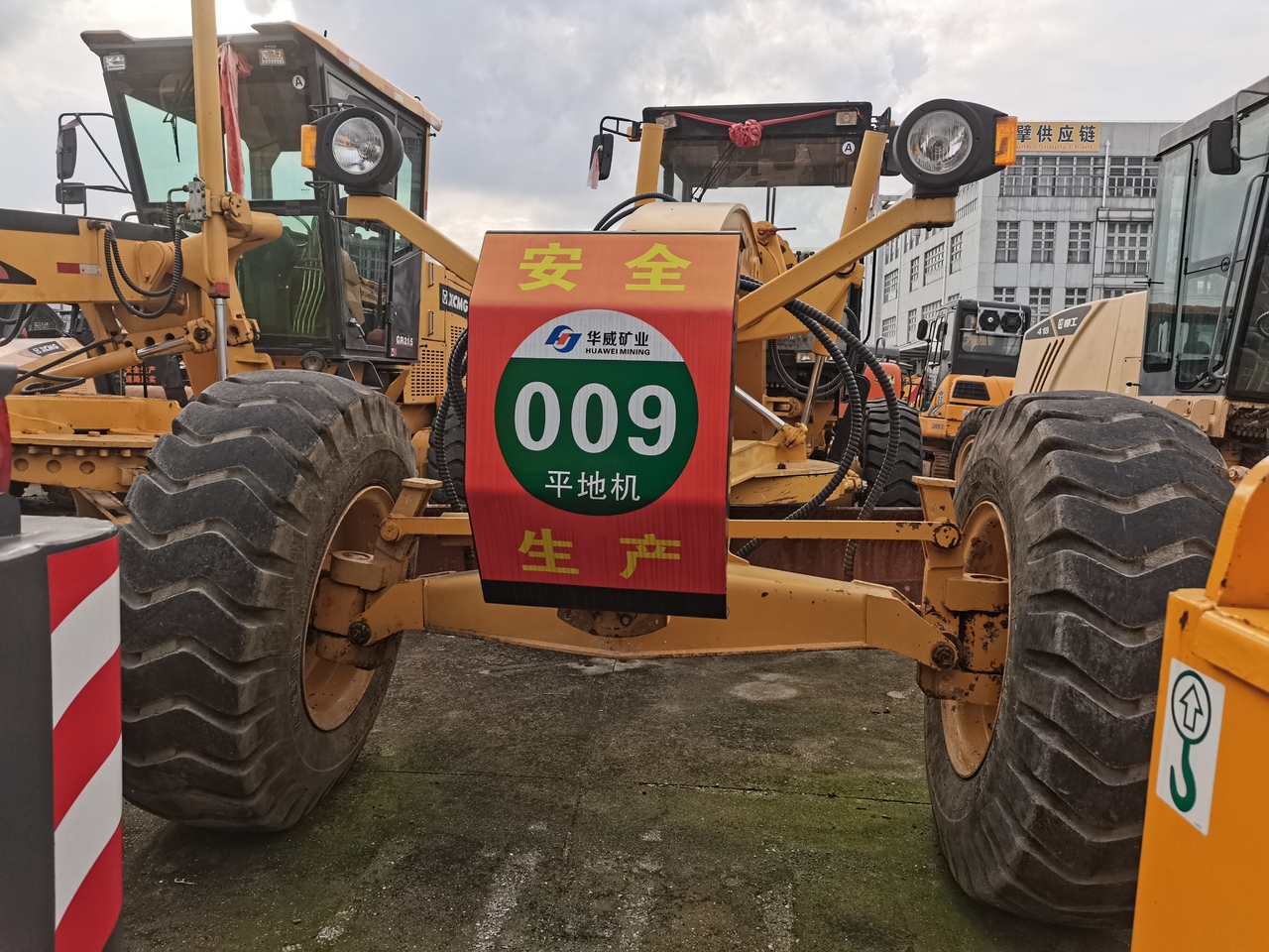 XCMG GR180 - Grader: picture 2 XCMG GR180 - Grader: picture 2