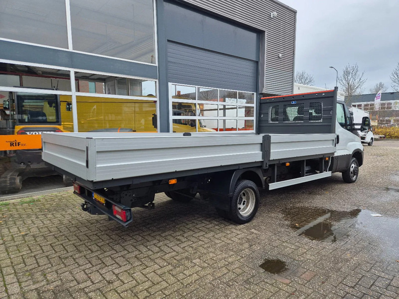 Iveco Daily 50C18 Pritsche 3.0D Euro 6 Hi-Matic GVW 3500 kg - Flatbed van: picture 2 Iveco Daily 50C18 Pritsche 3.0D Euro 6 Hi-Matic GVW 3500 kg - Flatbed van: picture 2