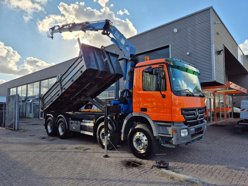 Mercedes-Benz Actros 3241 8X4 Containersysteem/ 20T HMF crane/ Manual - Hook lift truck, Crane truck: picture 1 Mercedes-Benz Actros 3241 8X4 Containersysteem/ 20T HMF crane/ Manual - Hook lift truck, Crane truck: picture 1
