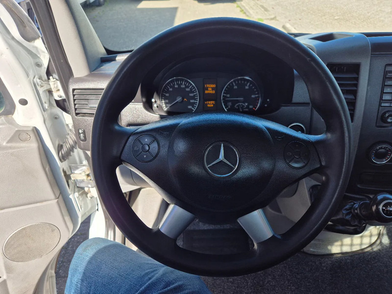 Flatbed van Mercedes-Benz Sprinter 519 CDI 3.0V6 Pick up Euro 6 Pritsche 4.31 m: picture 17