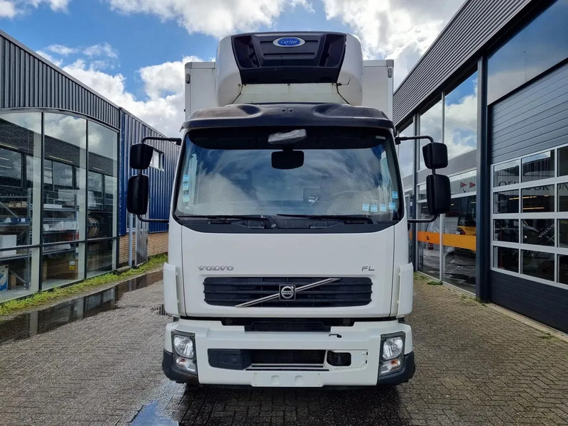 Volvo FL 12.220 Kuhlkoffer/ Carrier Supra 850 MULTITEMP -30+30/ LBW - Refrigerator truck: picture 3 Volvo FL 12.220 Kuhlkoffer/ Carrier Supra 850 MULTITEMP -30+30/ LBW - Refrigerator truck: picture 3
