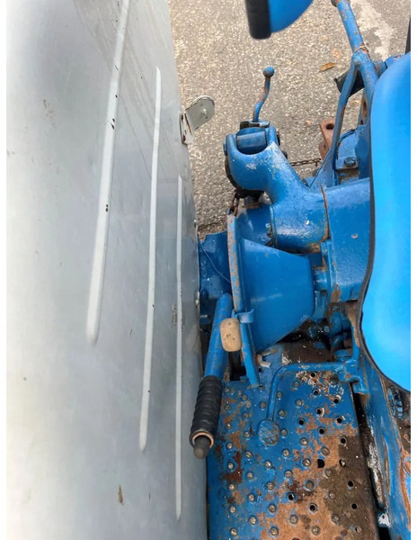 Farm tractor Ford 5000 5000 2WD Agricultural Tractor: picture 13 Farm tractor Ford 5000 5000 2WD Agricultural Tractor: picture 13