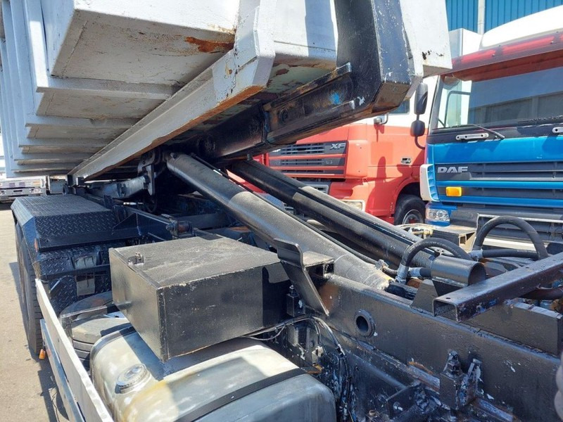 Hook lift truck Scania 112 with 113 Engine: picture 9