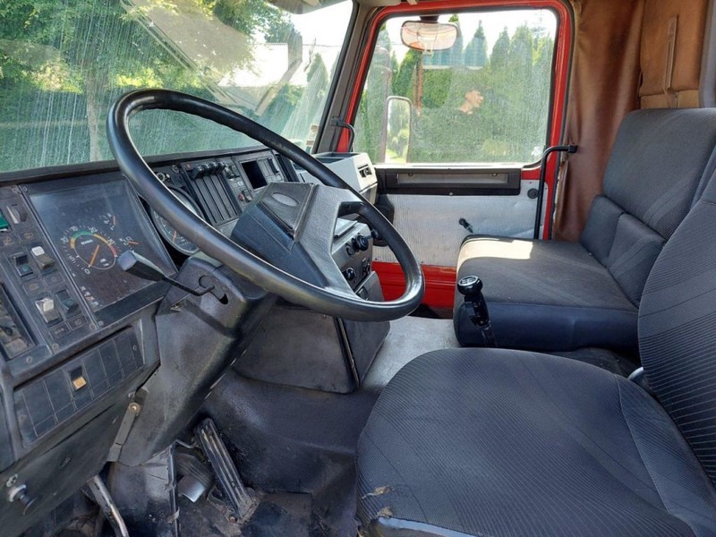 Interior photo 1: Hook lift truck Scania 112 with 113 Engine