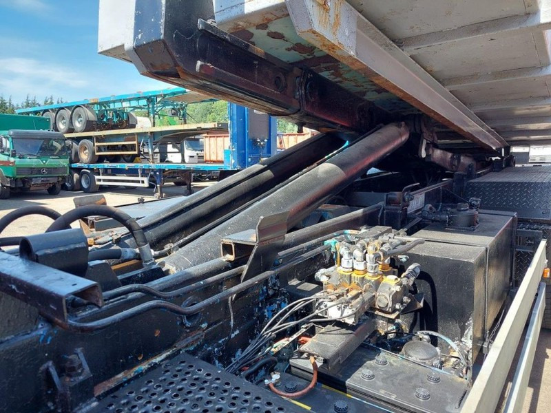 Hook lift truck Scania 112 with 113 Engine: picture 8