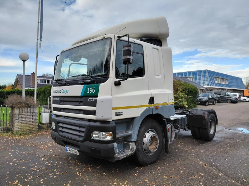 DAF CF 85.430 MANUAL ZF GEARBOX 4x2 Truckhead !! EURO 3 Engine !! - Tractor unit: picture 1 DAF CF 85.430 MANUAL ZF GEARBOX 4x2 Truckhead !! EURO 3 Engine !! - Tractor unit: picture 1