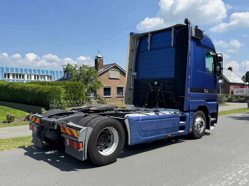 Mercedes-Benz Actros 1848 V8 EPS 3 PEDAL WITH RETARDER AND AIRCO - Tractor unit: picture 4 Mercedes-Benz Actros 1848 V8 EPS 3 PEDAL WITH RETARDER AND AIRCO - Tractor unit: picture 4