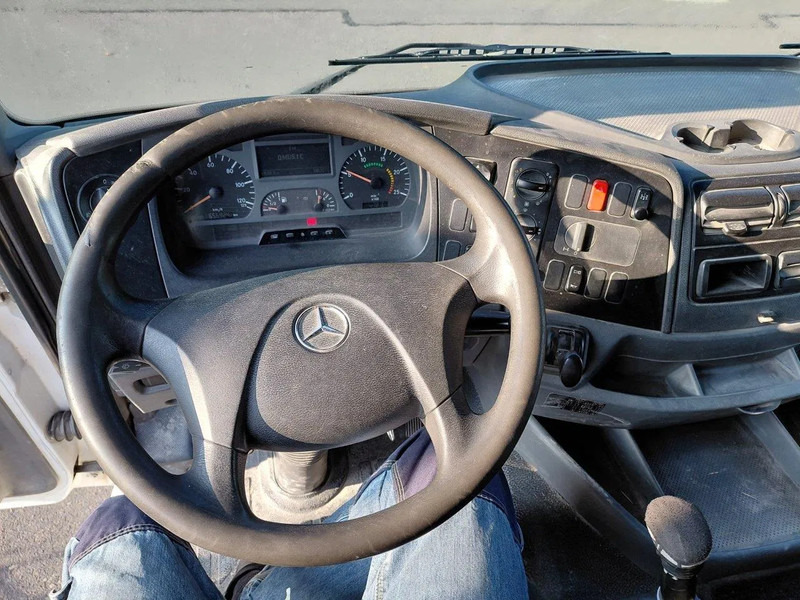 Tractor unit Mercedes-Benz Axor 1843 4x2 Retarder: picture 13