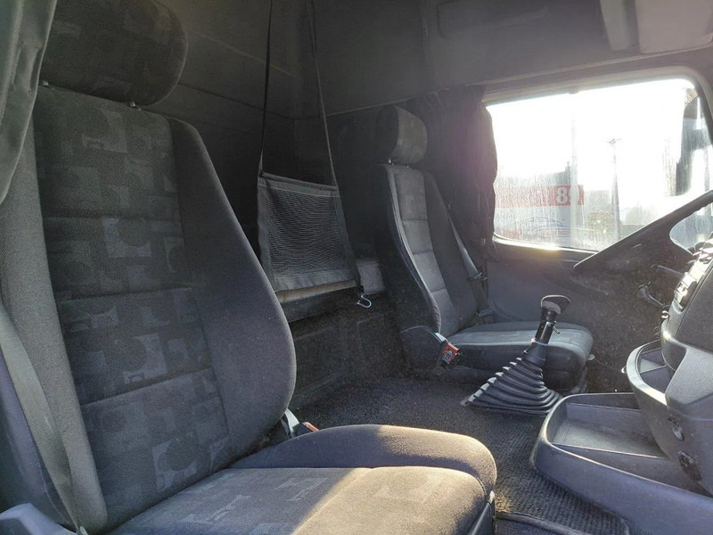 Tractor unit Mercedes-Benz Axor 1843 4x2 Retarder: picture 9