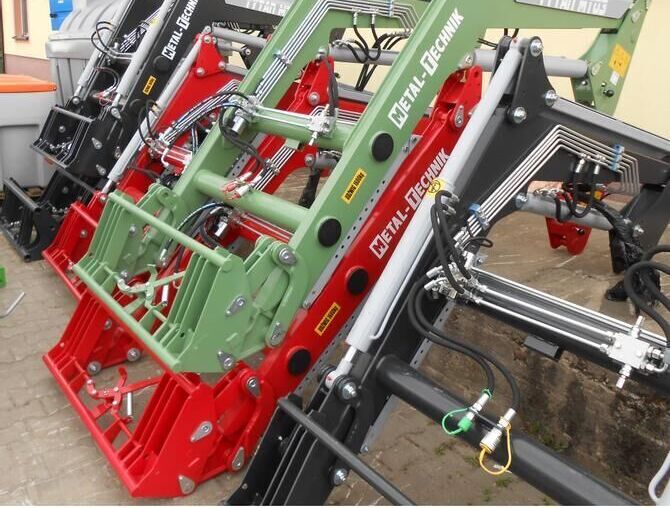 Metal-Technik Frontlader für Claas/ Front loader/ Ładowacz TUR - Front loader for tractor for Agricultural machinery: picture 1 Metal-Technik Frontlader für Claas/ Front loader/ Ładowacz TUR - Front loader for tractor for Agricultural machinery: picture 1
