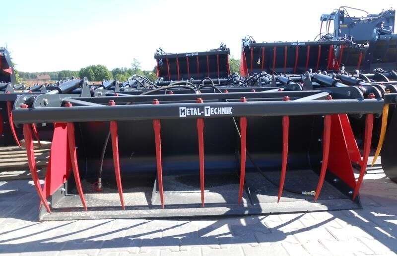 Metal-Technik Łycho-krokodyl 1,6 m* - Bucket, Silage equipment for Agricultural machinery: picture 3 Metal-Technik Łycho-krokodyl 1,6 m* - Bucket, Silage equipment for Agricultural machinery: picture 3