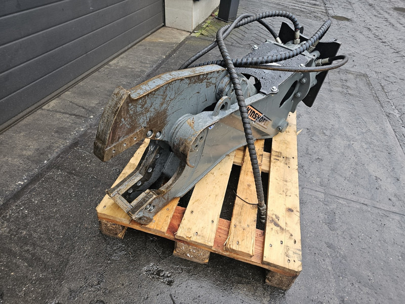 Schrootschaar kinshofer cw10 scrap shear genesis fortress labounty - Demolition shears: picture 2 Schrootschaar kinshofer cw10 scrap shear genesis fortress labounty - Demolition shears: picture 2