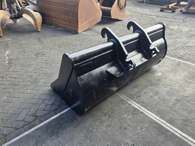 Slotenbak cw40 brede bak cw 40 slotenbak cw 40 brede bak cw 40 - Bucket for Construction machinery: picture 4 Slotenbak cw40 brede bak cw 40 slotenbak cw 40 brede bak cw 40 - Bucket for Construction machinery: picture 4