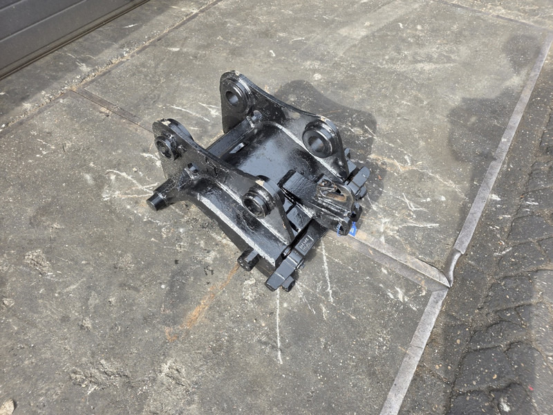 Snelwissel cw30 cw 40 verachtert coupler verachtert cw30 cw 40 - Quick coupler for Construction machinery: picture 2 Snelwissel cw30 cw 40 verachtert coupler verachtert cw30 cw 40 - Quick coupler for Construction machinery: picture 2