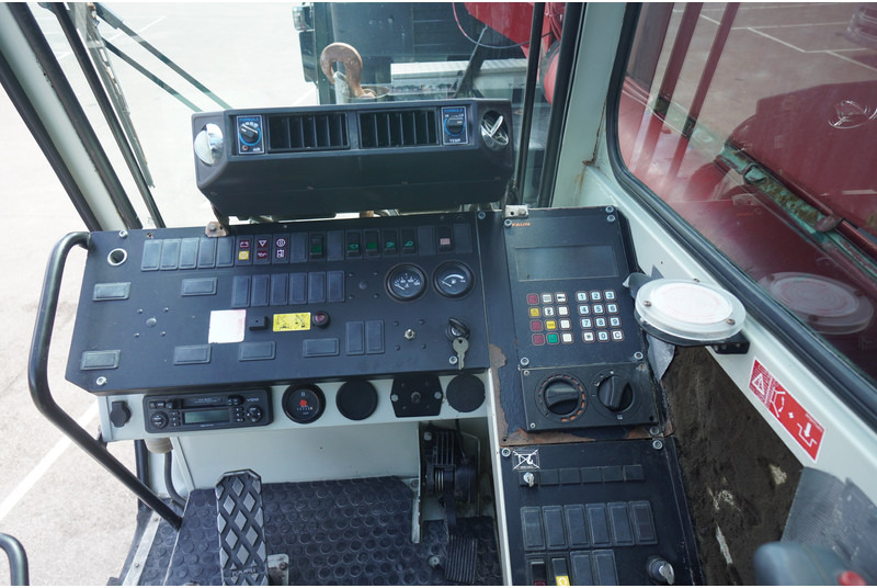 Crane truck Mercedes-Benz ACTROS 4141 / FAUN HK60 MOBILE CRANE WITH JIB: picture 6 Crane truck Mercedes-Benz ACTROS 4141 / FAUN HK60 MOBILE CRANE WITH JIB: picture 6