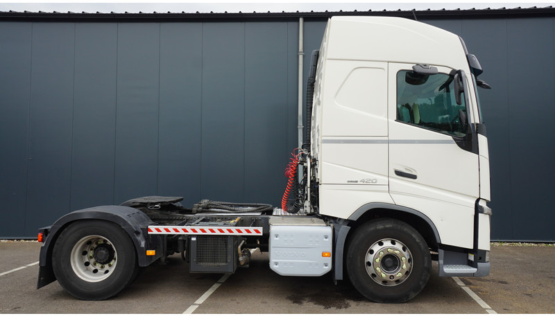 Volvo FH 420 ADR GLOBETROTTER EURO 6 769.000KM COMPRESSOR - Tractor unit: picture 2 Volvo FH 420 ADR GLOBETROTTER EURO 6 769.000KM COMPRESSOR - Tractor unit: picture 2
