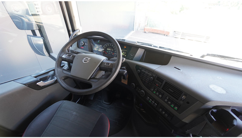 Volvo FH 420 ADR GLOBETROTTER EURO 6 864.000KM - Tractor unit: picture 5 Volvo FH 420 ADR GLOBETROTTER EURO 6 864.000KM - Tractor unit: picture 5