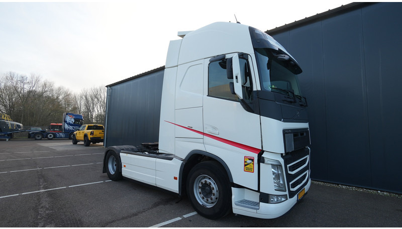 Volvo FH 460 EURO 6 GLOBETROTTER 647.800KM - Tractor unit: picture 4 Volvo FH 460 EURO 6 GLOBETROTTER 647.800KM - Tractor unit: picture 4