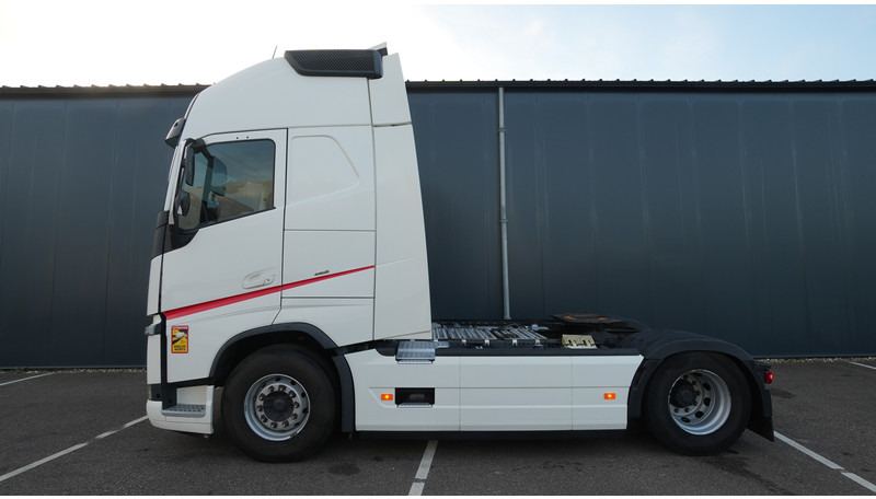 Volvo FH 460 EURO 6 GLOBETROTTER 647.800KM - Tractor unit: picture 1 Volvo FH 460 EURO 6 GLOBETROTTER 647.800KM - Tractor unit: picture 1