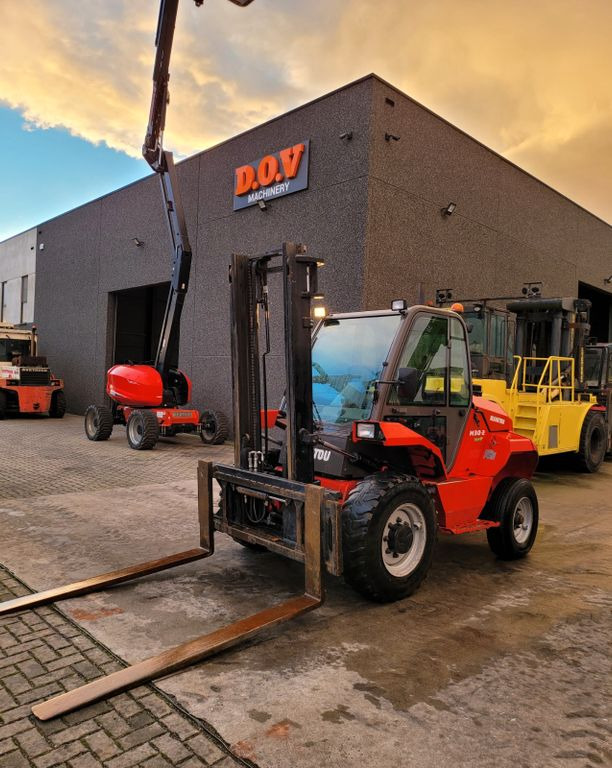 Manitou M30-2 - Diesel forklift: picture 1 Manitou M30-2 - Diesel forklift: picture 1