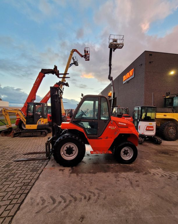 Manitou M30-2 - Diesel forklift: picture 2 Manitou M30-2 - Diesel forklift: picture 2