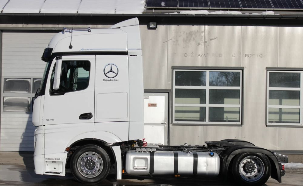 Mercedes-Benz ACTROS 1845 BIG SPACE / LOW DECK/ MEGA Euro 6 ** Salon Polska / SUPER STAN - Tractor unit: picture 3 Mercedes-Benz ACTROS 1845 BIG SPACE / LOW DECK/ MEGA Euro 6 ** Salon Polska / SUPER STAN - Tractor unit: picture 3