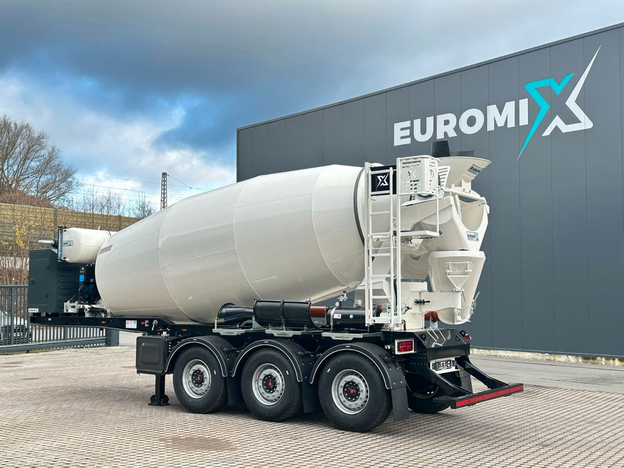 EUROMIX MTP - 12m³ Betonmischer-Auflieger - Concrete mixer truck: picture 4 EUROMIX MTP - 12m³ Betonmischer-Auflieger - Concrete mixer truck: picture 4
