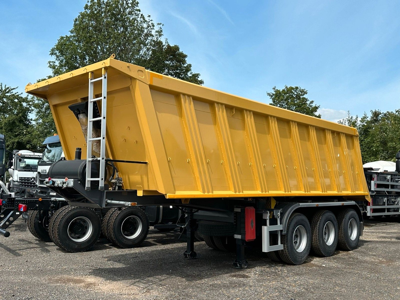 EuromixMTP Kipper Auflieger 32m³ HARDOX - Tipper semi-trailer: picture 2 EuromixMTP Kipper Auflieger 32m³ HARDOX - Tipper semi-trailer: picture 2