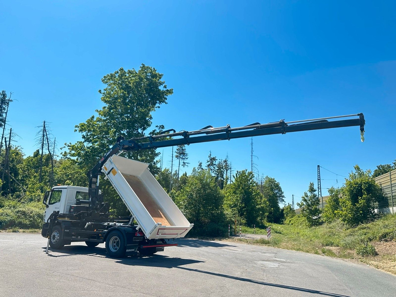 Tipper, Crane truck MAN TGM 18.320 4x2 Euro6e  Hiab X-HiDuo 138DS-4: picture 11