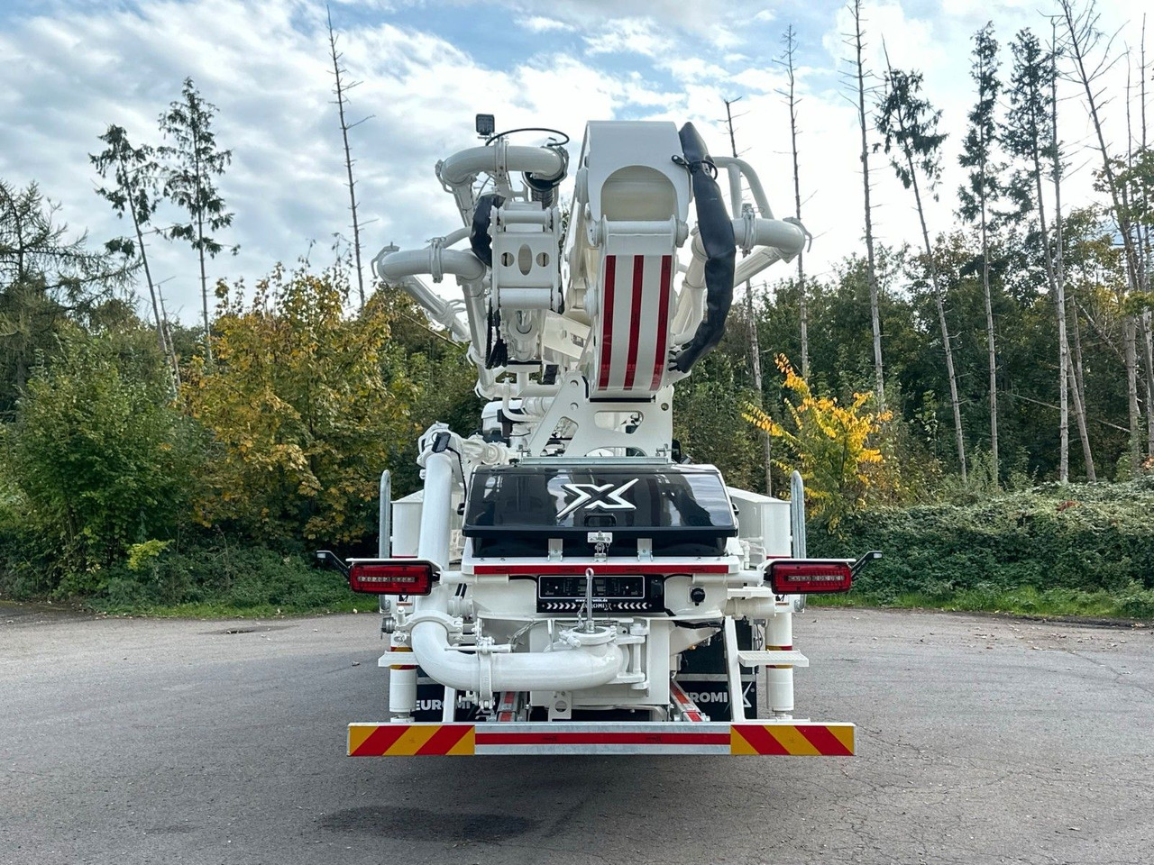 MAN TGS 26.510 6x4 SWAN TSP 38-5 160RZ ( 38m ) - Concrete mixer truck: picture 5 MAN TGS 26.510 6x4 SWAN TSP 38-5 160RZ ( 38m ) - Concrete mixer truck: picture 5