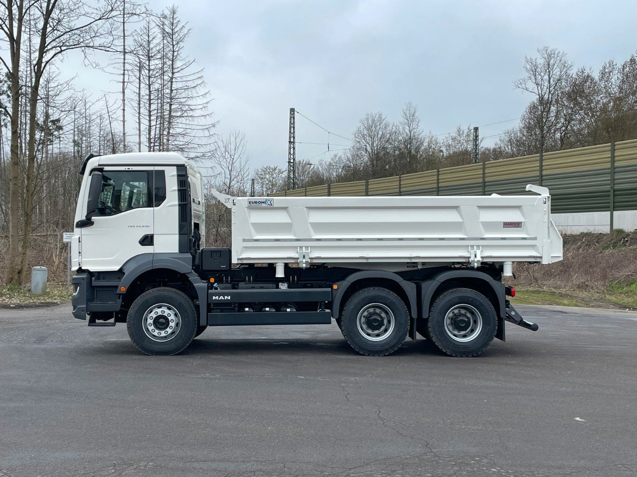 MAN TGS 33.440 6x4 /Euro6 3-Seiten-Kipper EuromixMTP - Tipper: picture 4 MAN TGS 33.440 6x4 /Euro6 3-Seiten-Kipper EuromixMTP - Tipper: picture 4