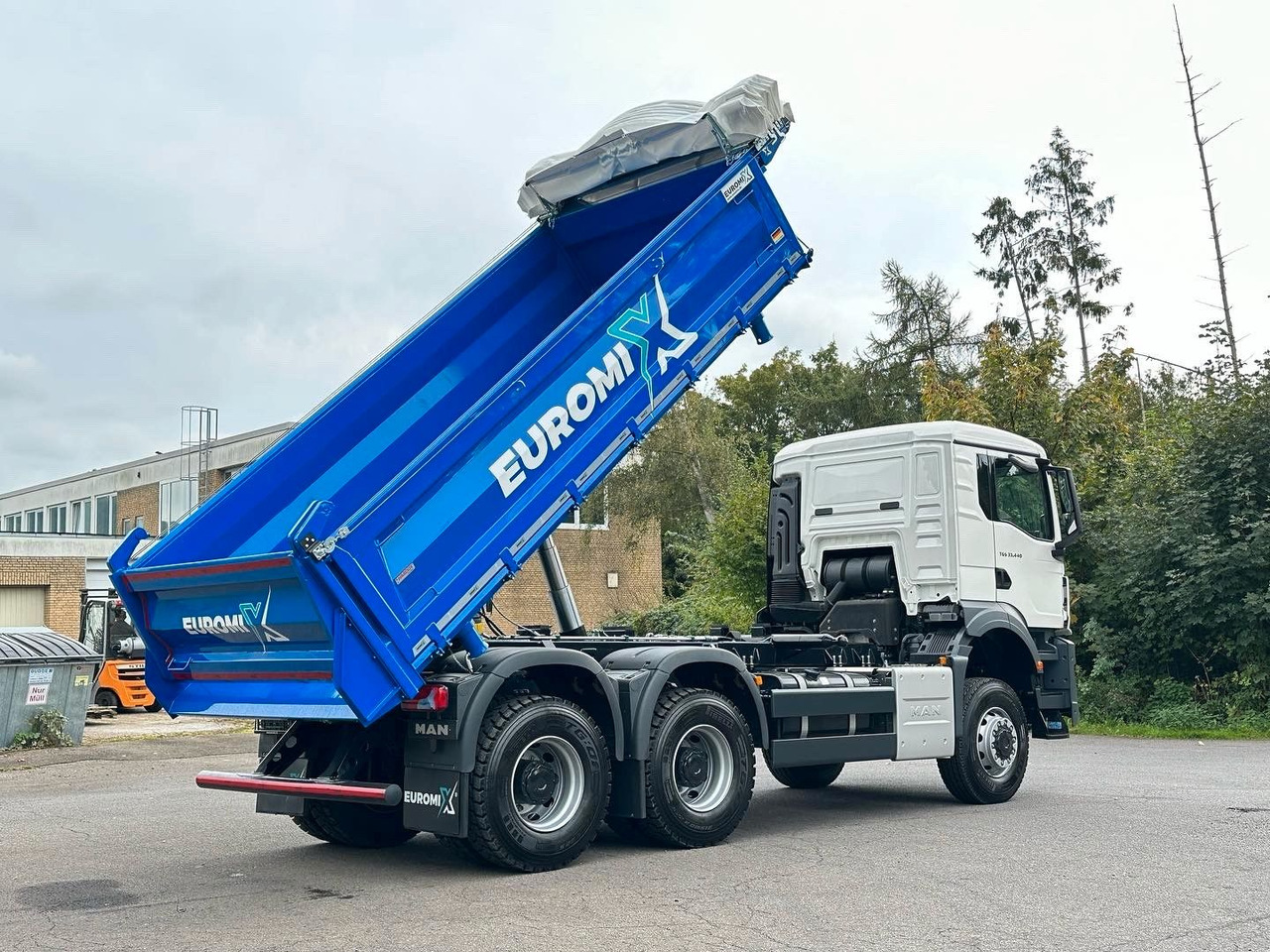 Tipper MAN TGS 33.440 6x6 /Euro6 3-Seiten-Kipper EuromixMTP: picture 11