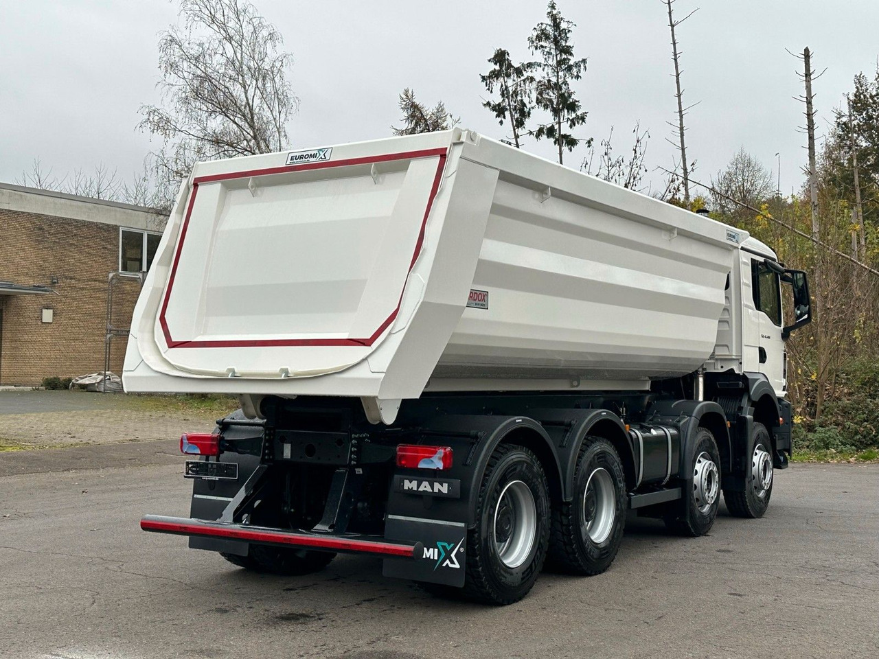 MAN TGS 41.400 8x4 / EUROMIX MTP 20m³/ EURO2 Kipper MAN TGS 41.400 8x4 / EUROMIX MTP 20m³/ EURO2 Kipper - Tipper: picture 4 MAN TGS 41.400 8x4 / EUROMIX MTP 20m³/ EURO2 Kipper MAN TGS 41.400 8x4 / EUROMIX MTP 20m³/ EURO2 Kipper - Tipper: picture 4